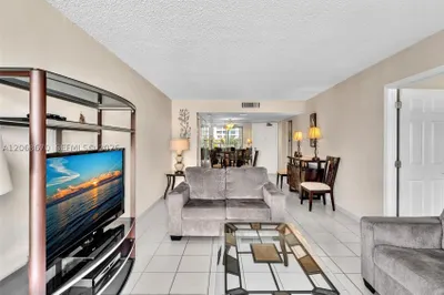 9273 Collins Ave #308 1
