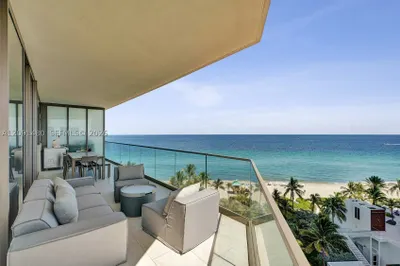 18975 Collins Ave #704 1