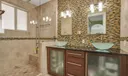 141 W 36th St Photo