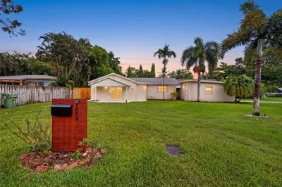 1664 SW 28th Ave 1