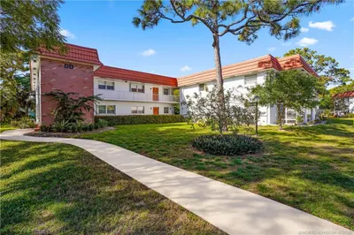 2600 SE Ocean Boulevard #DD-12 1