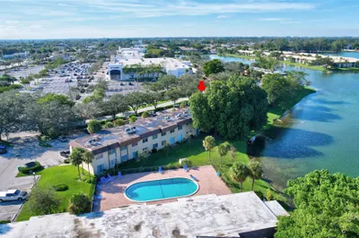 422 Lakeside Drive #239 1