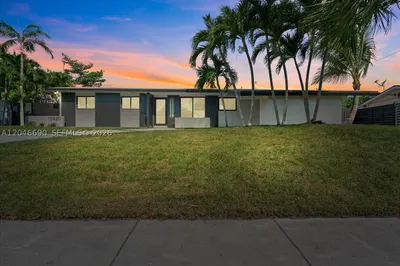 15920 SW 105th Ave 1