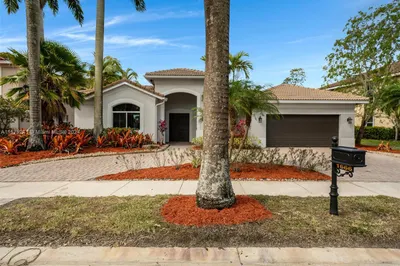1666 Victoria Pointe Cir 1