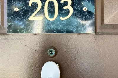 2803 N Course Dr #203 1