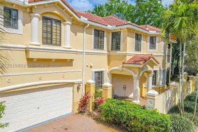 1611 Passion Vine Cir #12-2 1