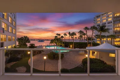 2800 N Flagler Drive #202 1