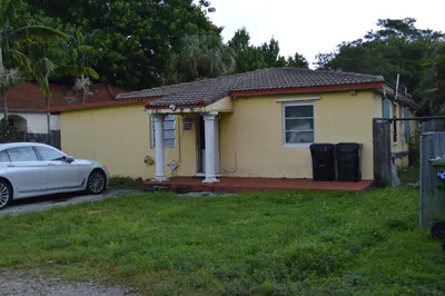 1329 SW 31st Street 1