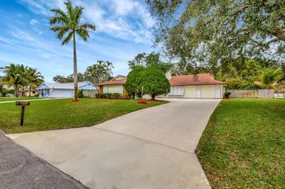 6185 White Oak Court 1