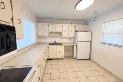 4131 STIRLING #305 1