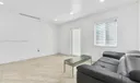 881 West Dr Photo