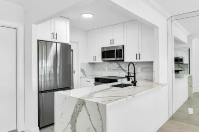 410 SE 2nd Avenue #26 1