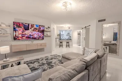 10451 W Broward Blvd #201 1