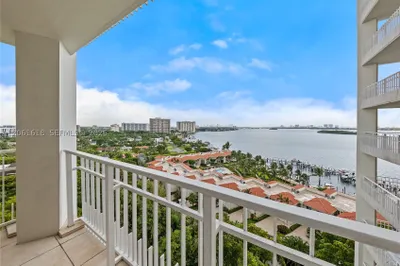 4000 Towerside Ter #1405 1