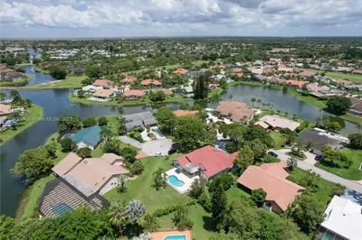 8700 Banyan Ct 1
