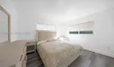 490 W 33rd Pl Photo
