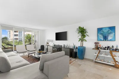 765 Crandon Blvd #310 1