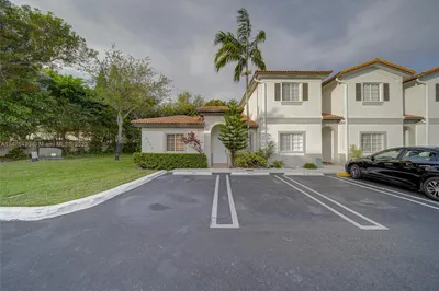 8530 SW 150th Ave #101 1