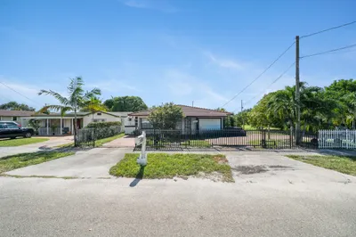 5720 Flagler Street 1