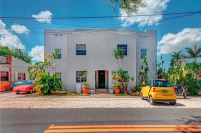 502 SW 2nd Ave 1
