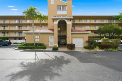 5746 Crystal Shores Drive #307 1