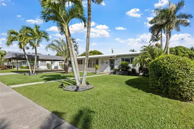 53 NW 19th St 1