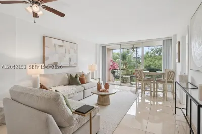 117 Royal Park Dr #3F 1