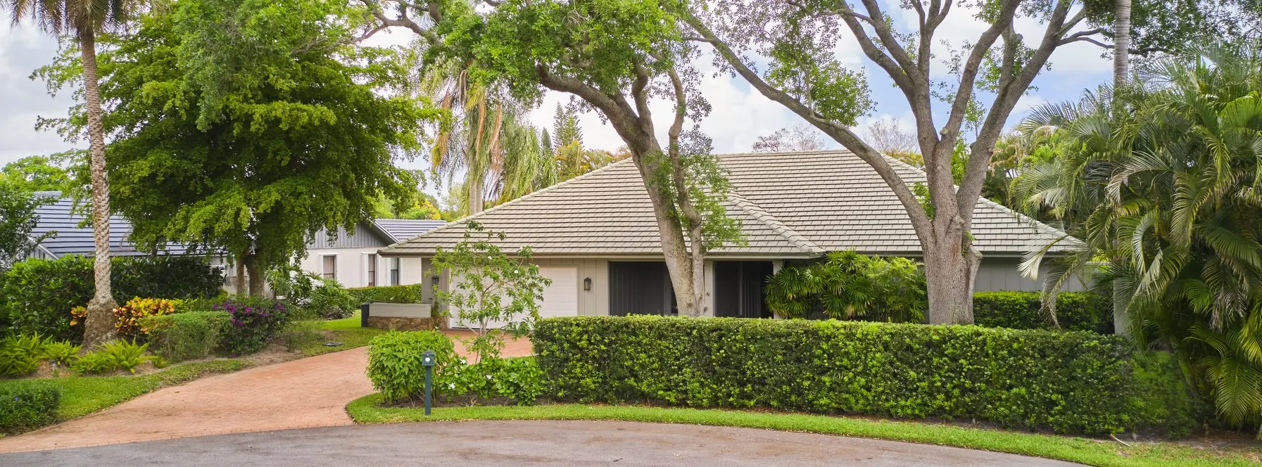 Just Listed | 1 E Balfour Rd Road E