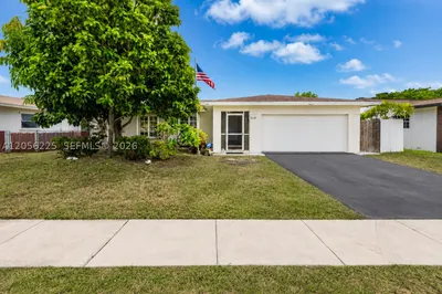 8210 NW 68th Ter 1