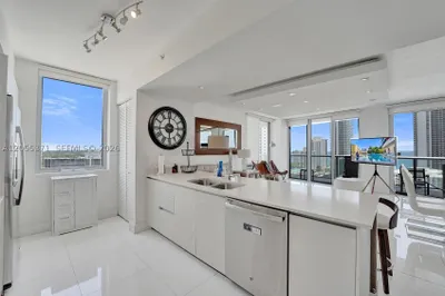 2600 E Hallandale Beach Blvd #T1902 1