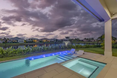 10109 Driftwood Way 1