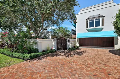 325 Bontona Ave 1