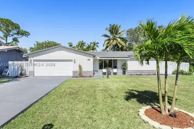 7501 NW 42nd St 1
