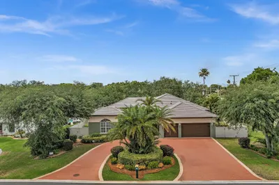 3934 Sherwood Blvd (new Roof)