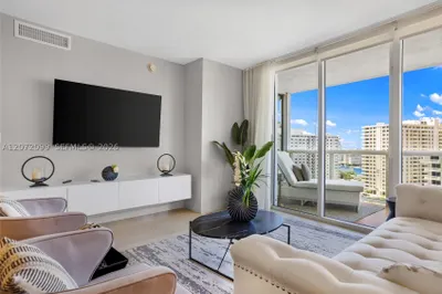 1800 S Ocean Dr #1108 1