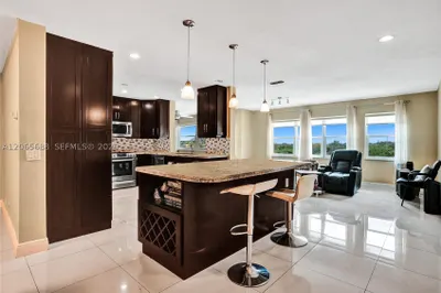215 SE 3rd Ave #501C 1