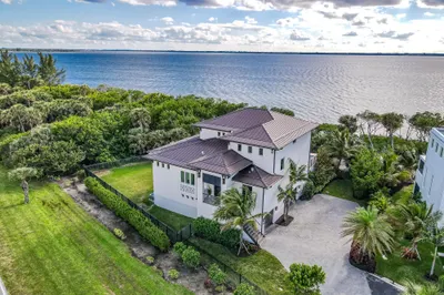7683 Pelican Pointe Drive 1