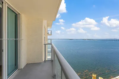 1155 Brickell Bay Dr #1609 1