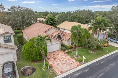 2705 Pointe Circle 1