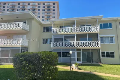 450 Golden Isles Dr #1H 1