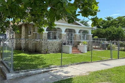 1269 NW 4th St 1