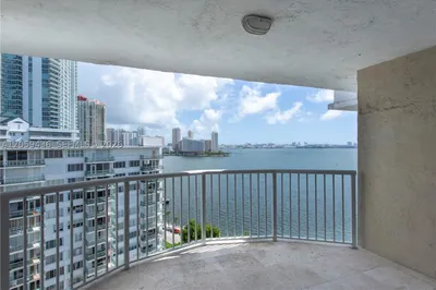 1420 Brickell Bay Dr #1604B 1