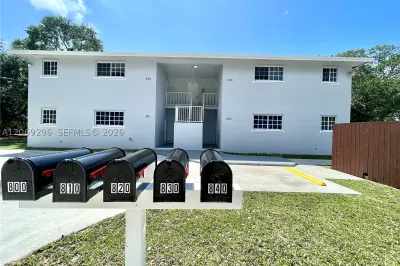 800 SW 10th Ave #830 1