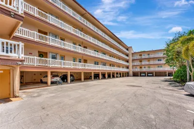 6751 Cypress Rd #306 1