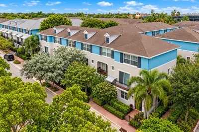 23 NW 4th Avenue 1