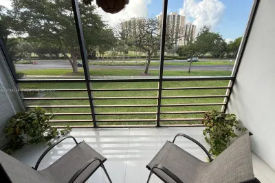 20500 W Country Club Dr #217