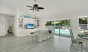 3824 SE Fairway E Photo