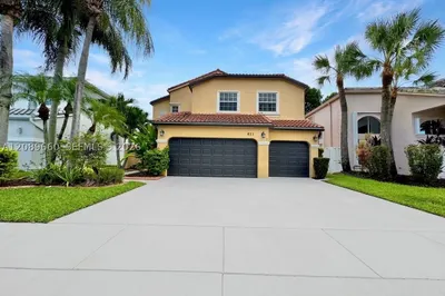 811 NW 155th Ter 1