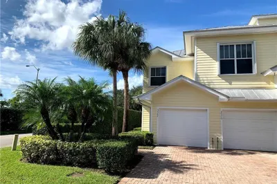 3582 SW Sawgrass Villas Drive #3A 1