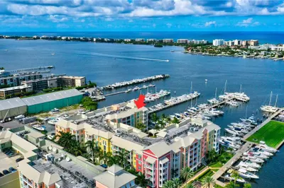 806 E Windward Way #101 1